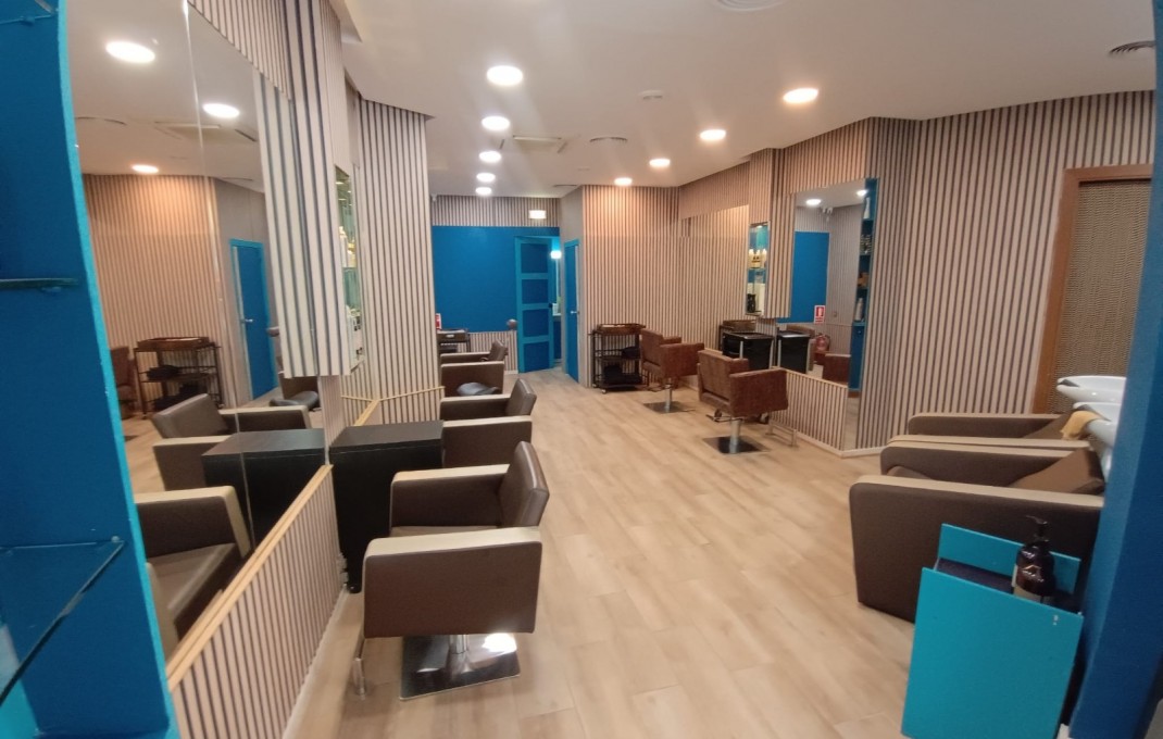 Transfert - Peluquerias y Estetica -
Barcelona - Eixample