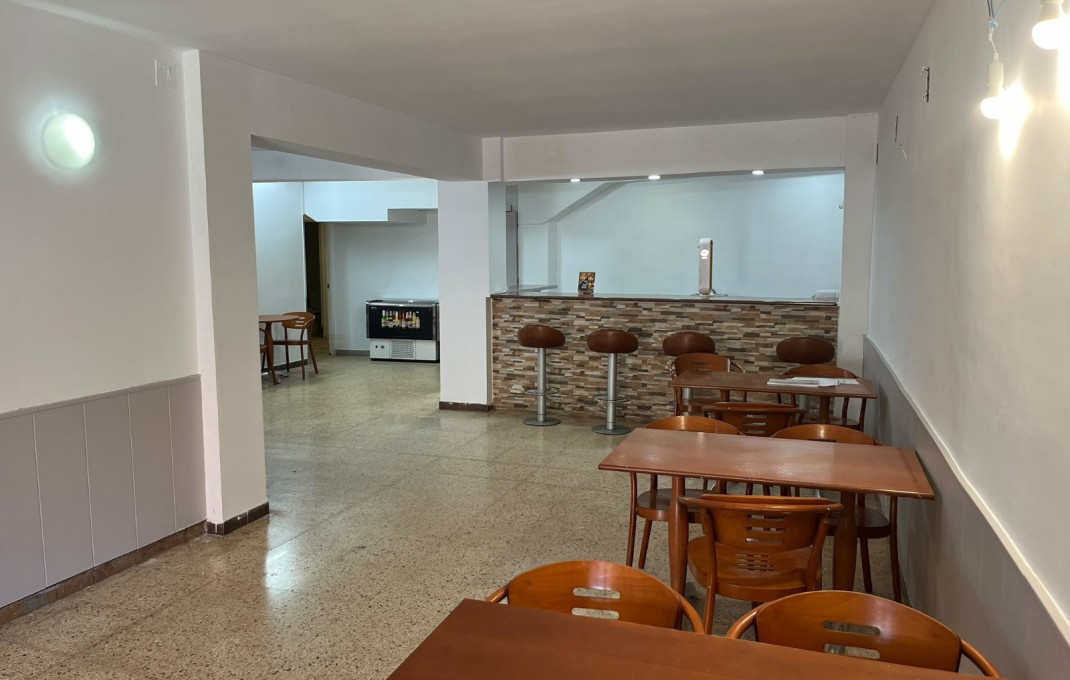 Traspaso - Bar Restaurante -
L'Hospitalet de Llobregat - La Torrasa