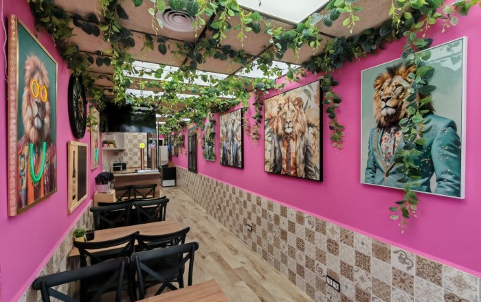 Traspaso - Bar-Cafeteria -
Lli&ccedil;&agrave; d'Amunt