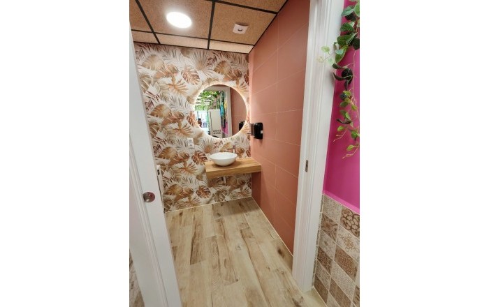 Traspaso - Bar-Cafeteria -
Lli&ccedil;&agrave; d'Amunt