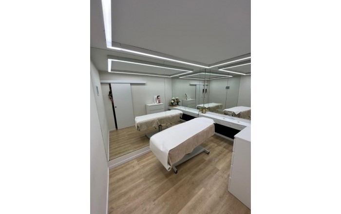 Traspaso - Peluquerias y Estetica -
Barcelona - Les corts