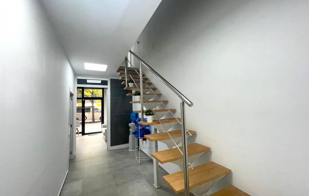 Venta en rentabilidad - Local comercial -
Barcelona - Sant Martí