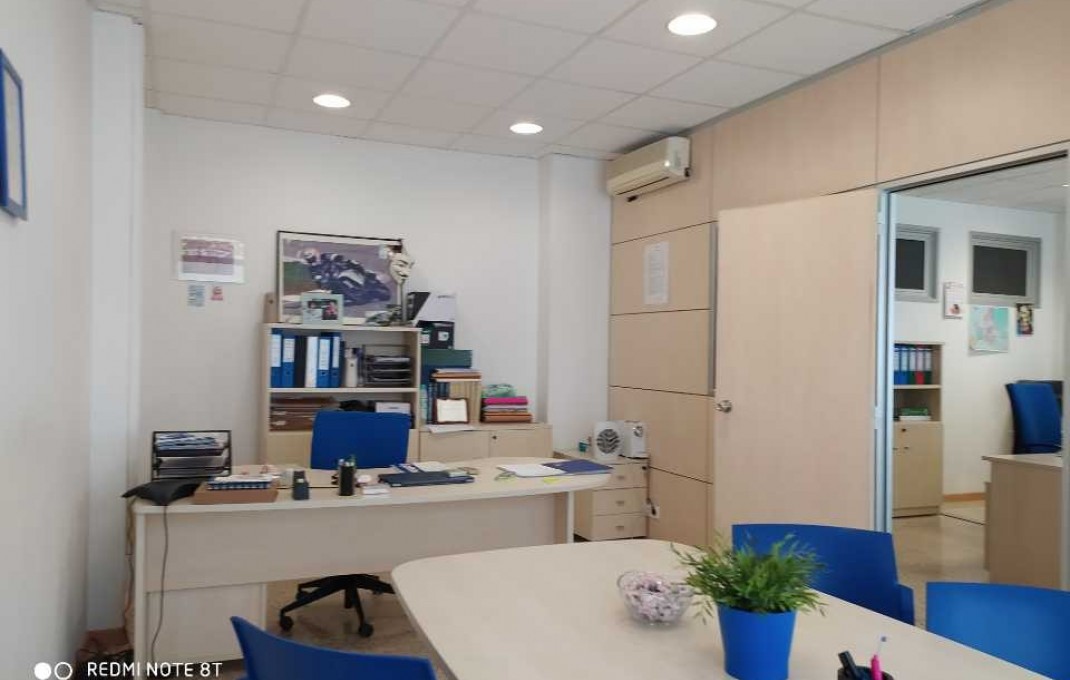 Venta - Local comercial -
Barcelona - Sants