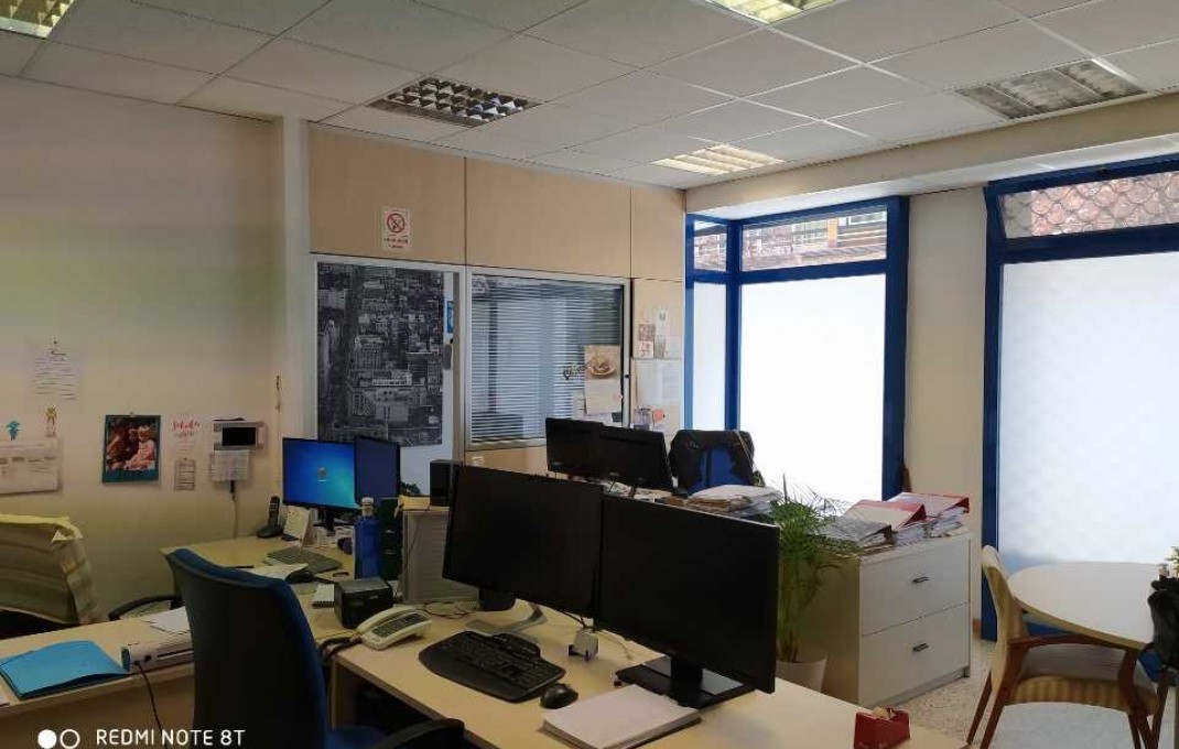 Venta - Local comercial -
Barcelona - Sants