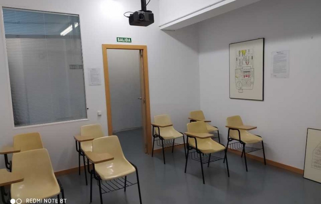 Venta - Local comercial -
Barcelona - Sants