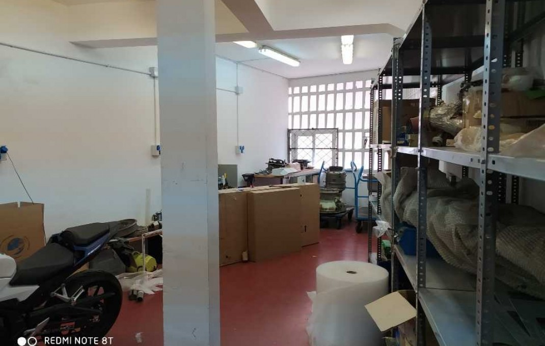 Venta - Local comercial -
Barcelona - Sants
