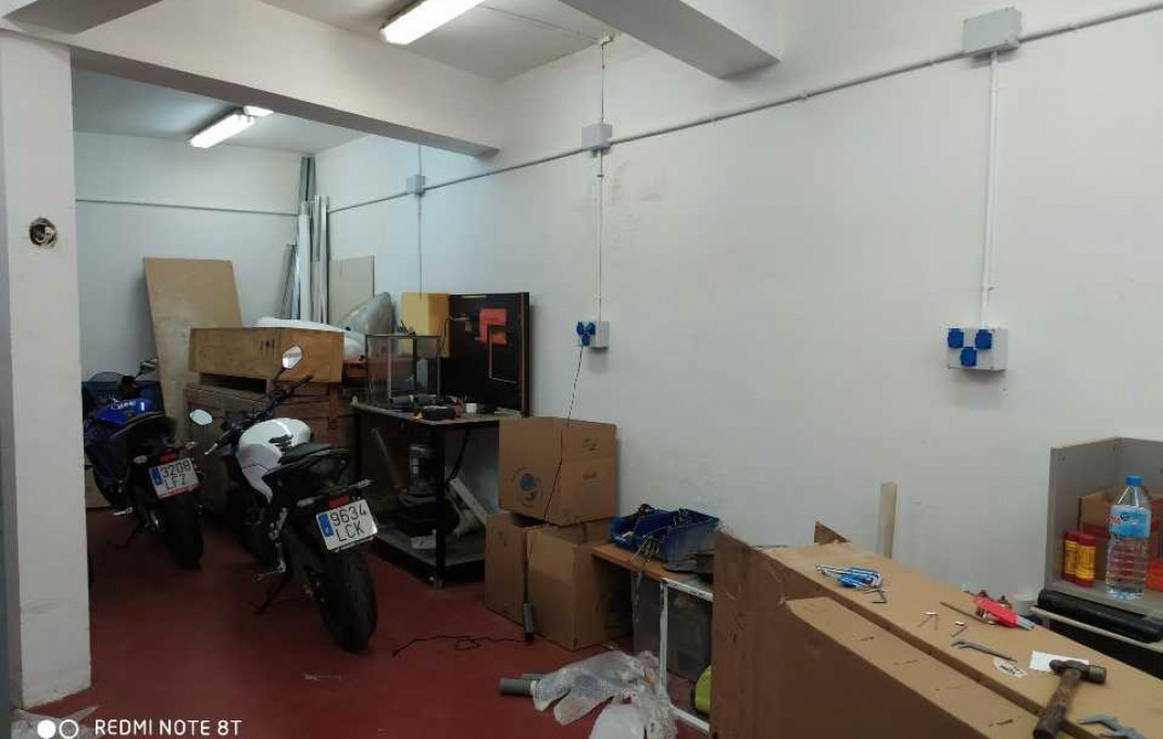 Venta - Local comercial -
Barcelona - Sants