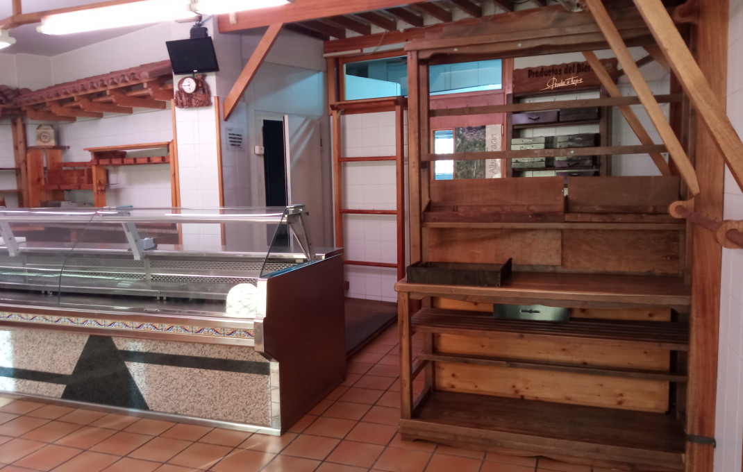 Revente - Local comercial -
Rubí