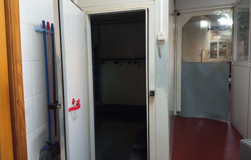 Revente - Local comercial -
Rubí