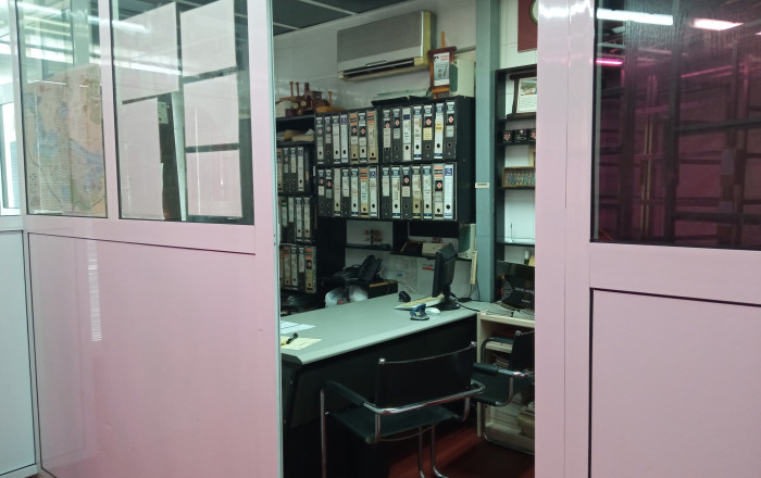 Revente - Local comercial -
Rubí