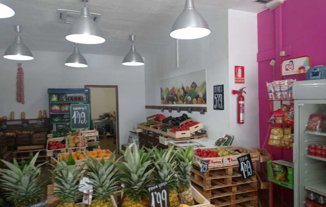 Traspaso - Frutería -
Terrassa