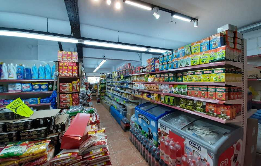 Transfert - magasin d'alimentation -
L'Hospitalet de Llobregat - La Torrasa