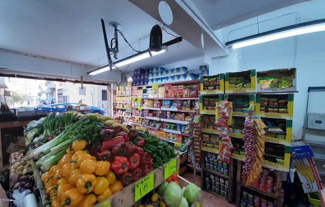 Transfert - magasin d'alimentation -
L'Hospitalet de Llobregat - La Torrasa