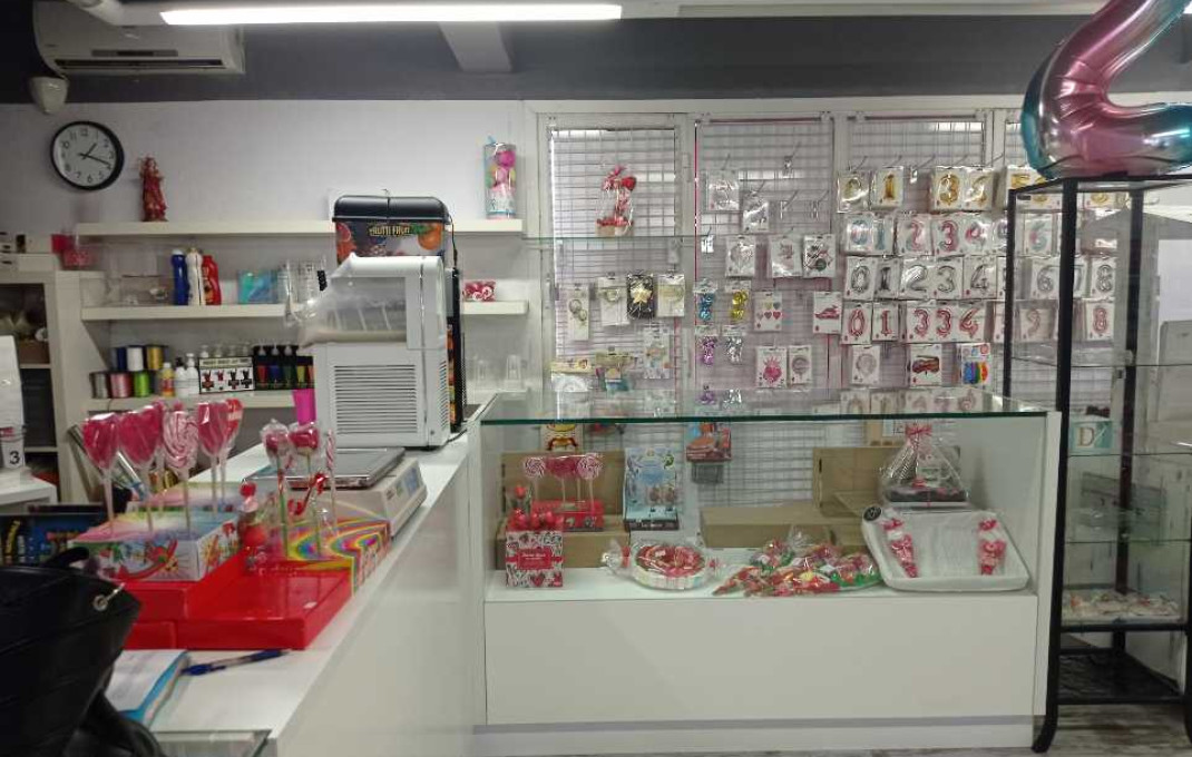 Traspaso - Local comercial -
Ripollet