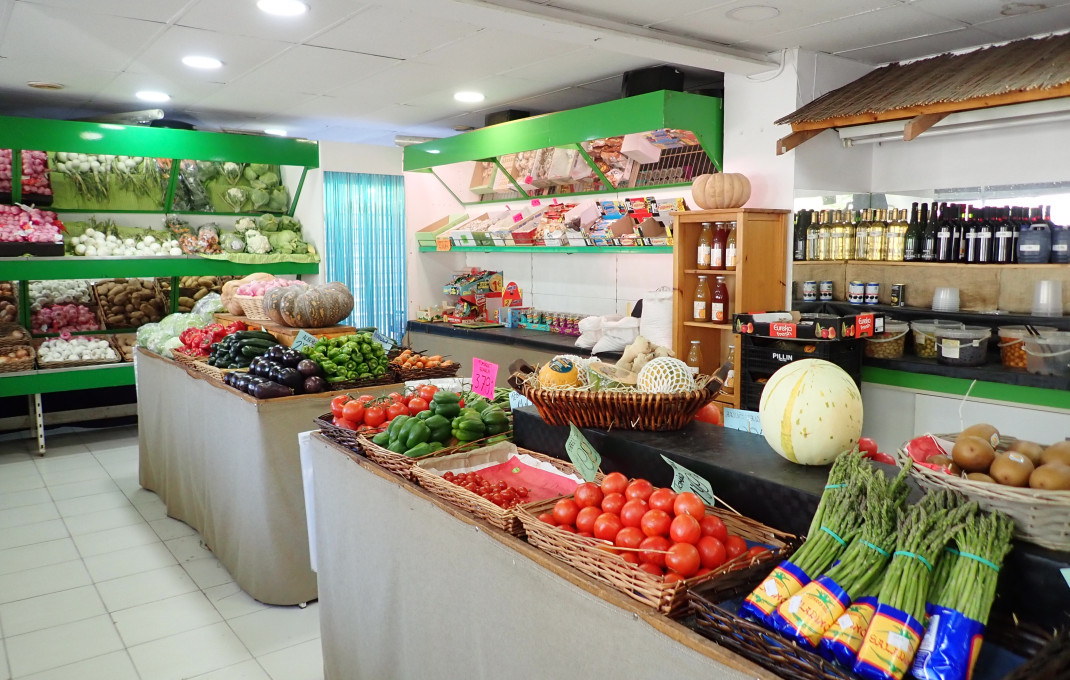 Traspaso - Frutería -
Mollet