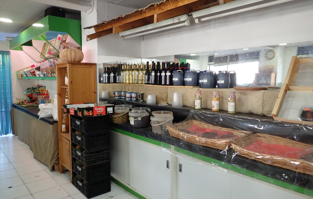 Traspaso - Frutería -
Mollet