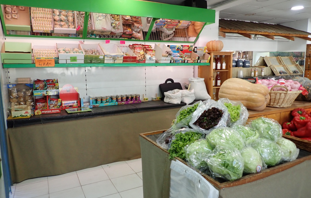 Traspaso - Frutería -
Mollet