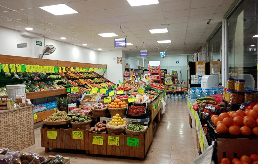 Traspaso - Frutería -
Cornella de Llobregat