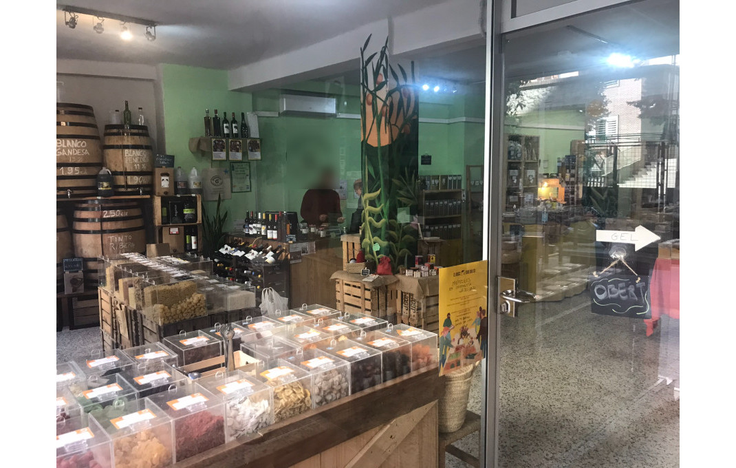 Transfert - magasin d'alimentation -
Barcelona - Sant Andreu