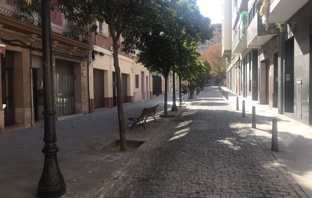 Transfert - magasin d'alimentation -
Barcelona - Sant Andreu