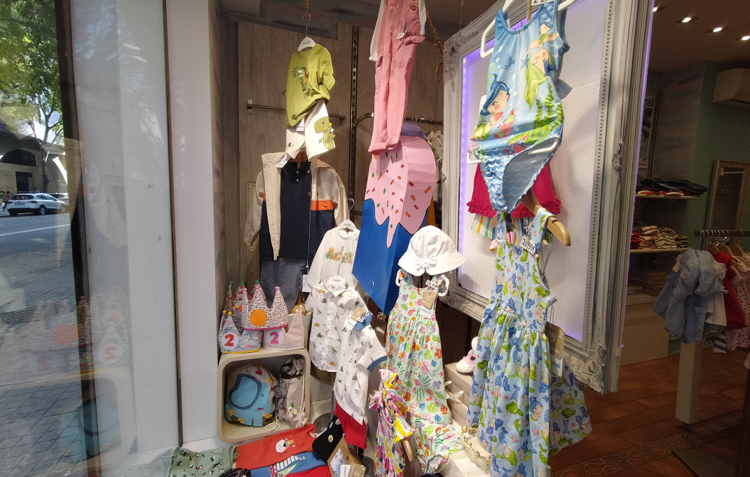 Traspaso - Tiendas -
Barcelona - Sagrada familia