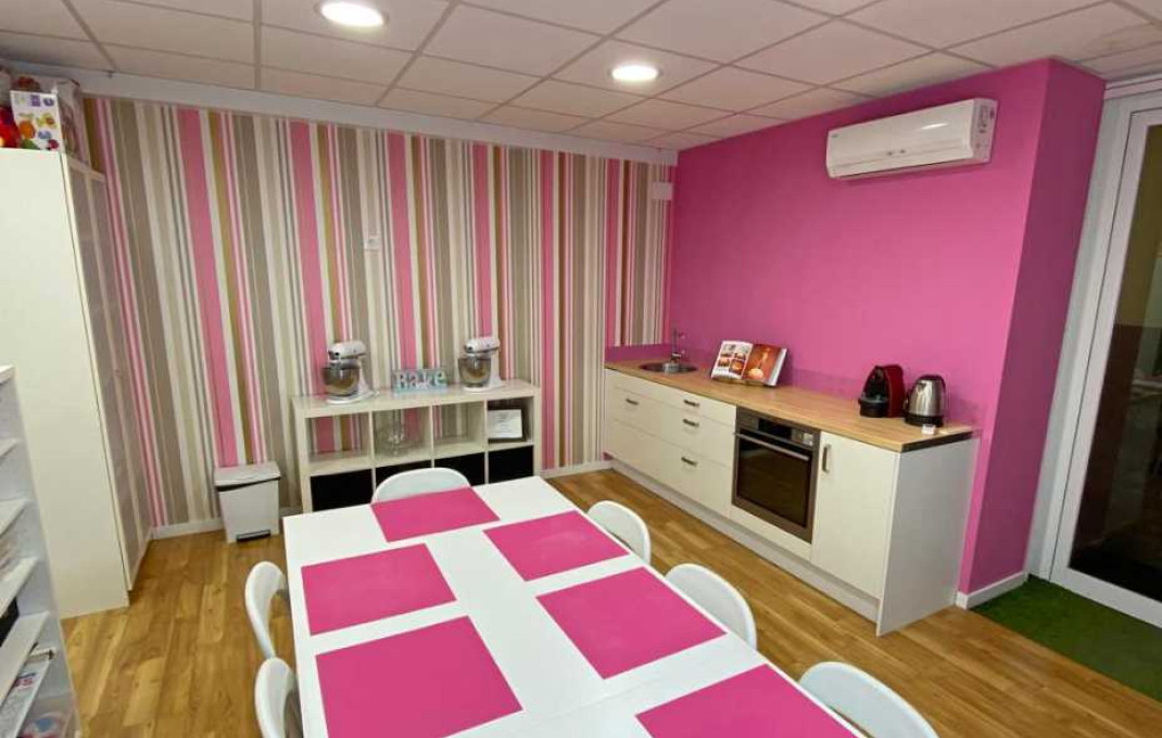 Transfert - Tiendas -
Sant Boi de Llobregat - Centre - Casco Antiguo