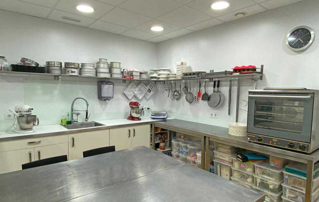 Transfert - Tiendas -
Sant Boi de Llobregat - Centre - Casco Antiguo