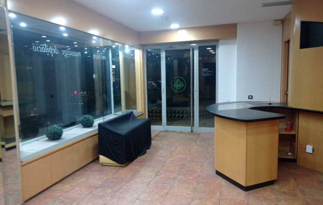 Alquiler - Local comercial -
Sabadell