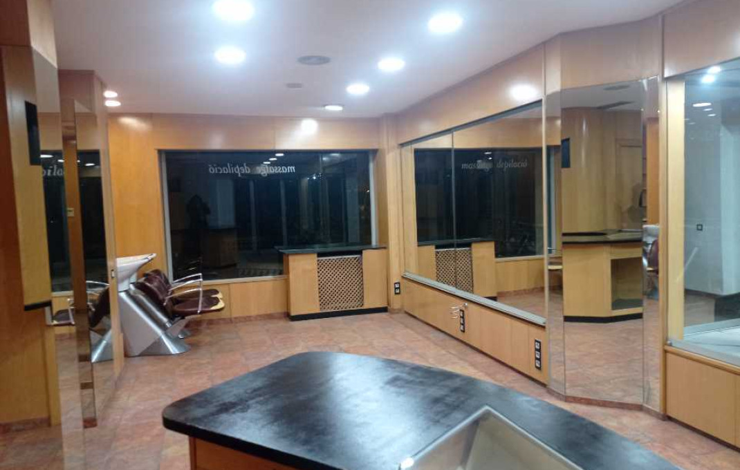 Alquiler - Local comercial -
Sabadell