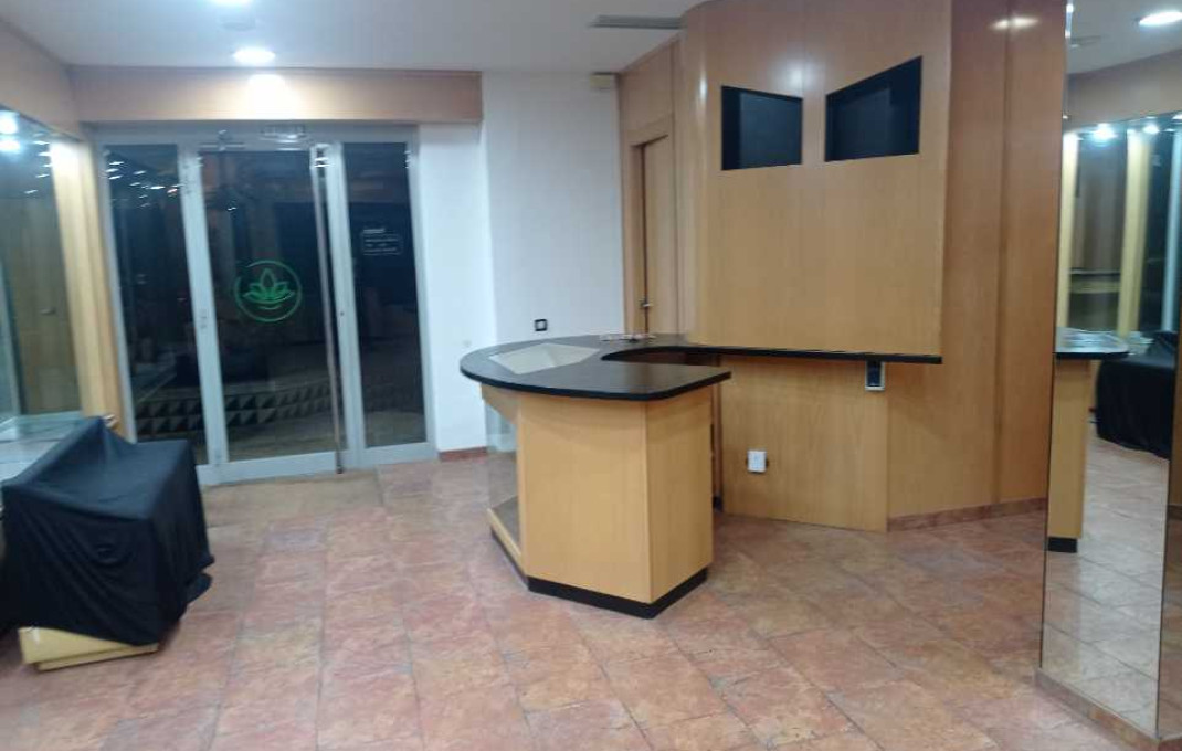 Alquiler - Local comercial -
Sabadell