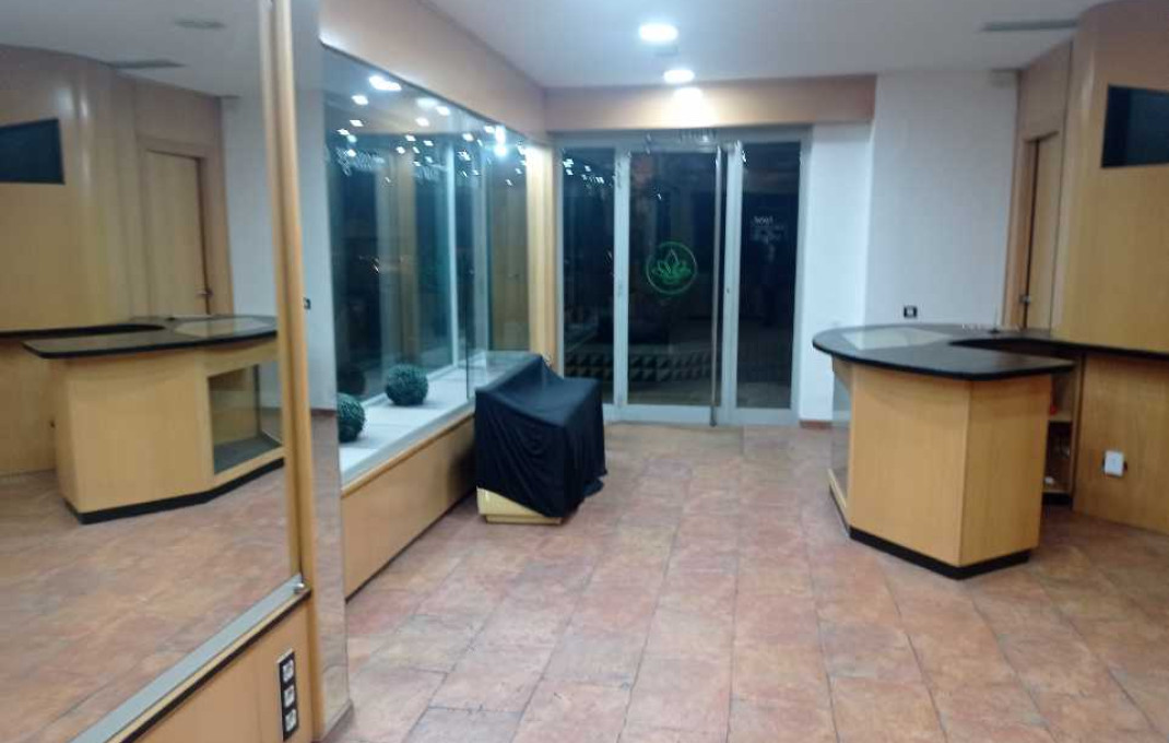 Alquiler - Local comercial -
Sabadell