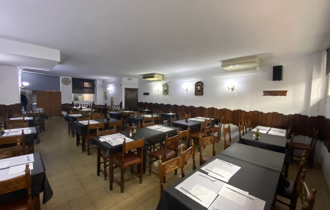 Venta - Restaurante -
Barcelona - Eixample Derecho