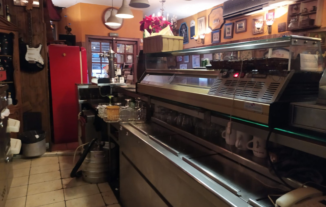 Traspaso - Restaurante -
Barcelona - Clot