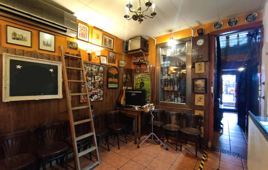 Traspaso - Restaurante -
Barcelona - Clot