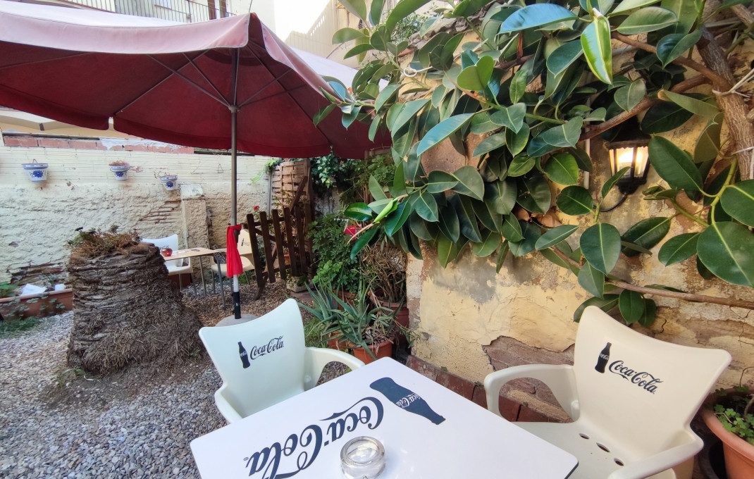 Traspaso - Restaurante -
Barcelona - Clot