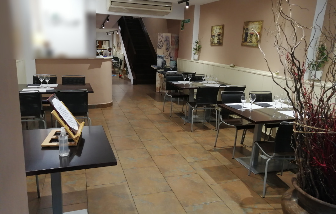 Traspaso - Restaurante -
Barcelona - Eixample Derecho