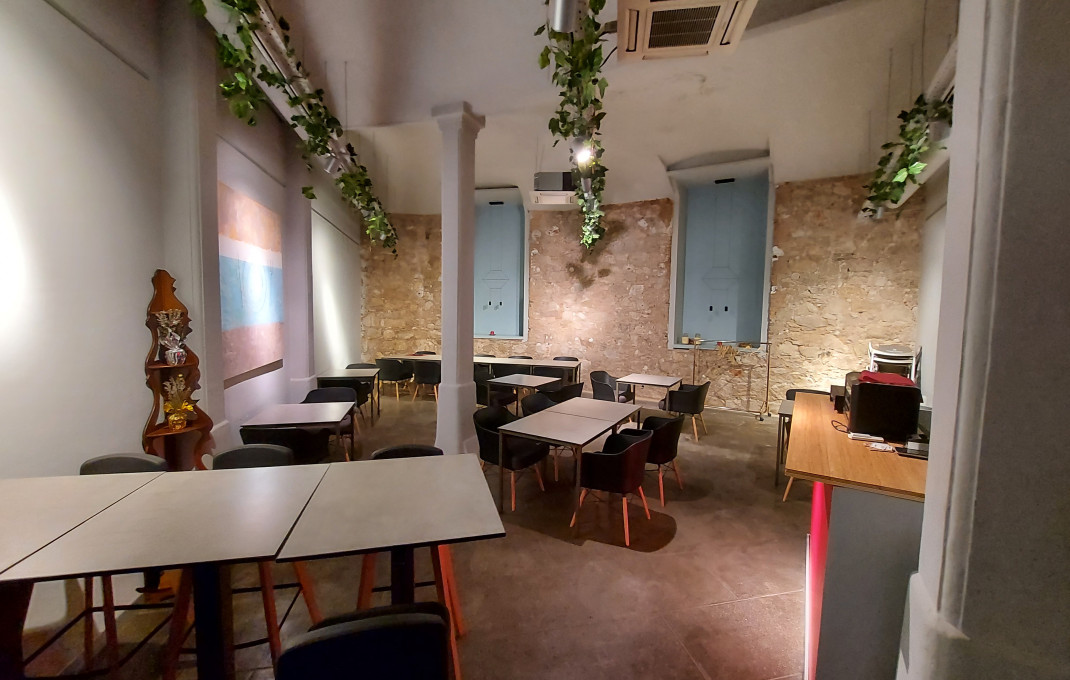 Transfert - Bar Restaurante -
Barcelona - Eixample Derecho