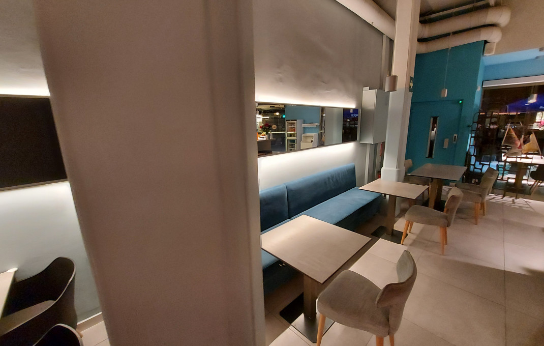 Transfert - Bar Restaurante -
Barcelona - Eixample Derecho