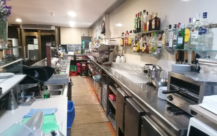 Transfert - Restaurant -
Barcelona - Sant Adriá Del Besos