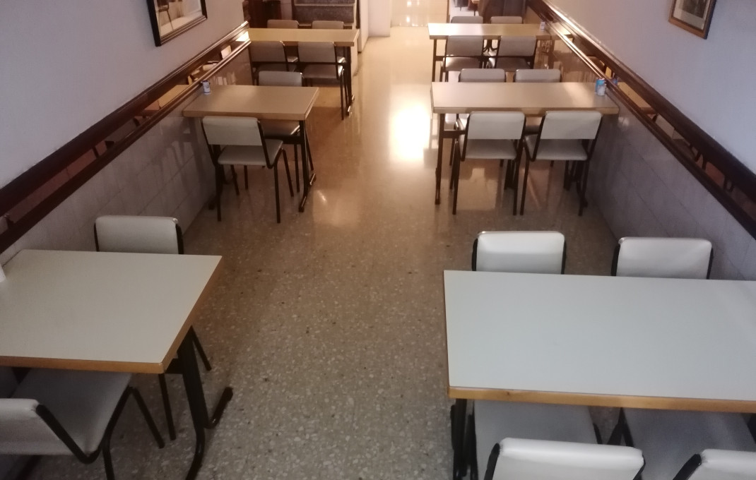 Traspaso - Restaurante -
Barcelona - Gràcia