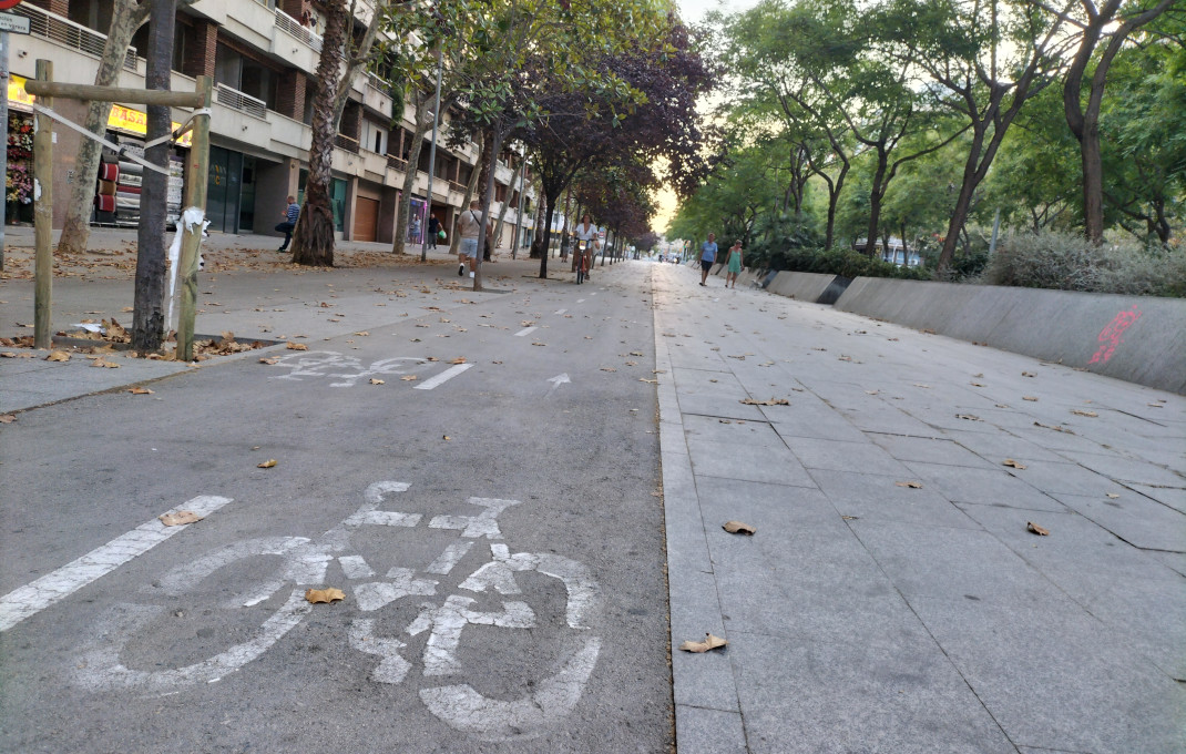 Transfert - Bar Restaurante -
Barcelona - Eixample Izquierdo