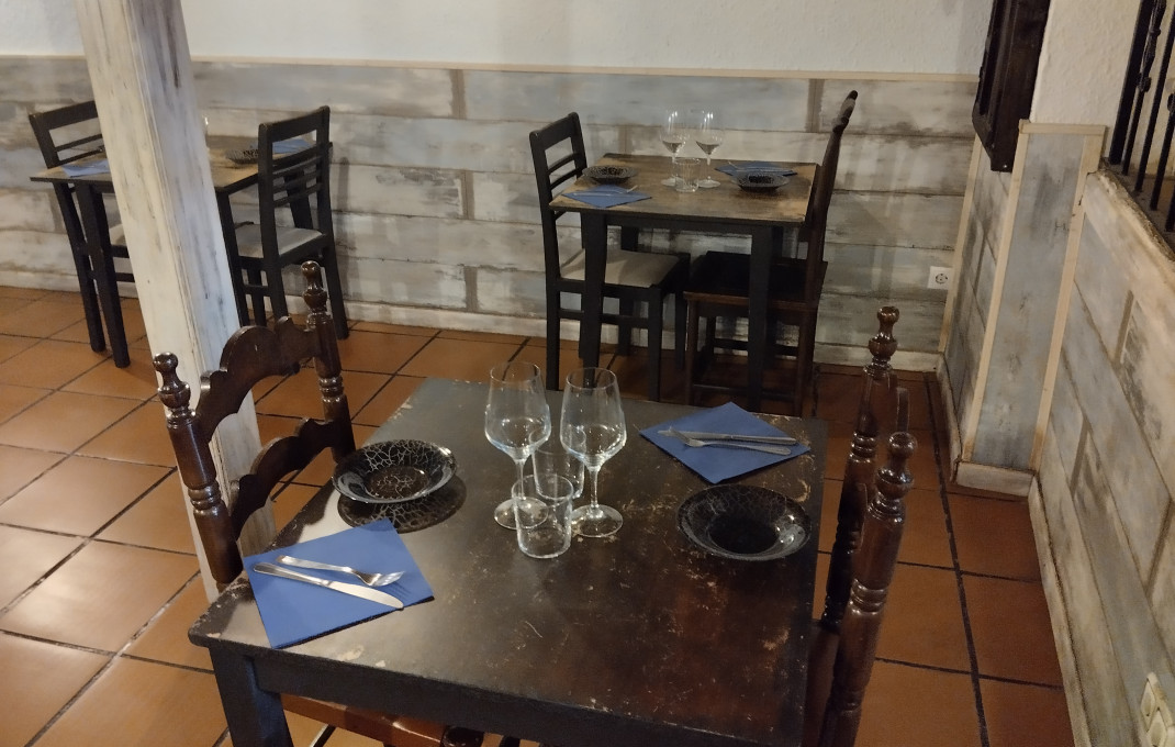 Transfer - Restaurant -
Girona