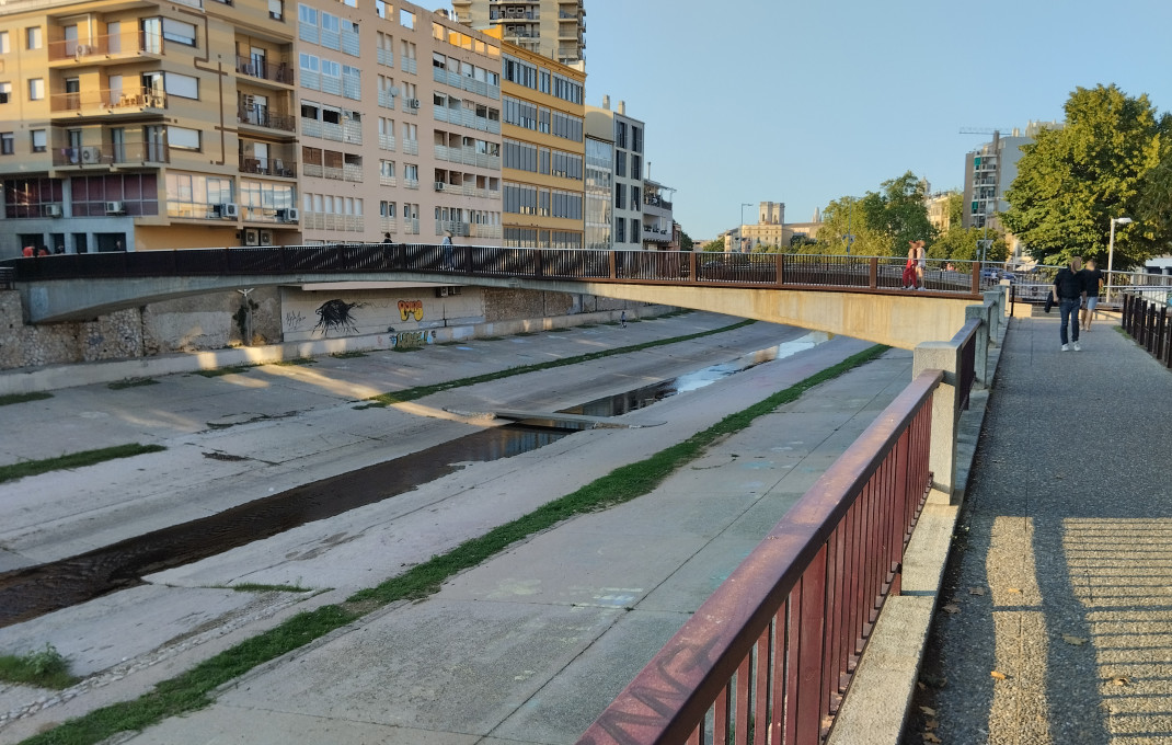 Transfer - Restaurant -
Girona