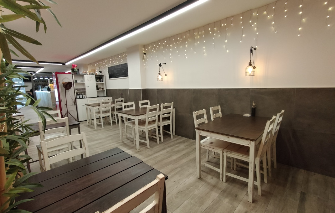 Traspaso - Bar Restaurante -
Esplugues de Llobregat - Can Clota