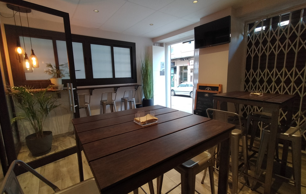 Traspaso - Bar Restaurante -
Esplugues de Llobregat - Can Clota