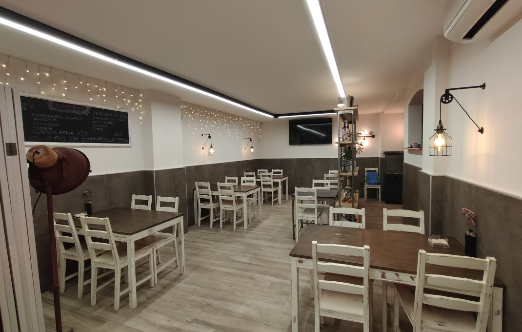 Traspaso - Bar Restaurante -
Esplugues de Llobregat - Can Clota