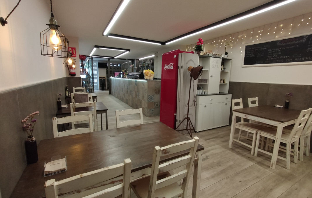 Traspaso - Bar Restaurante -
Esplugues de Llobregat - Can Clota