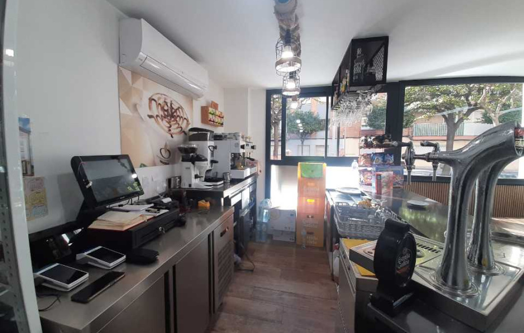 Traspaso - Bar Restaurante -
Sant Joan Despí - Bon Viatge