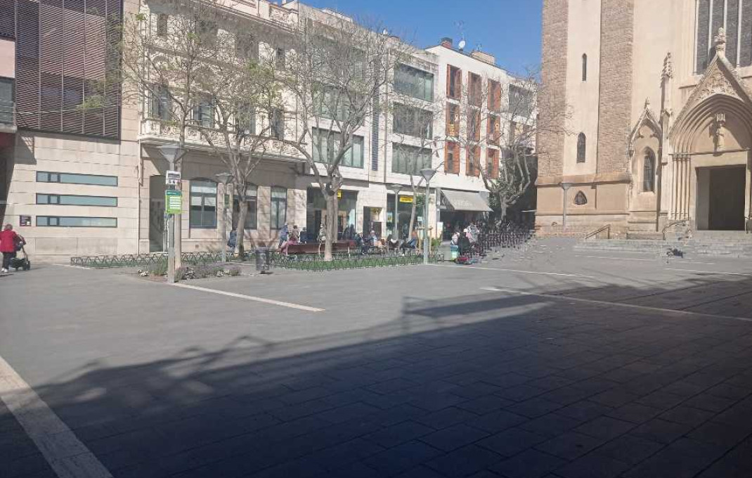 Profitable sale - Local comercial -
Sabadell