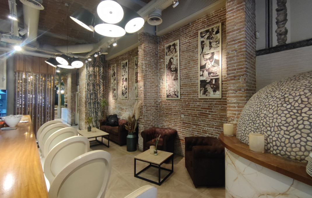 Transfert - Restaurant -
Barcelona - Eixample Derecho